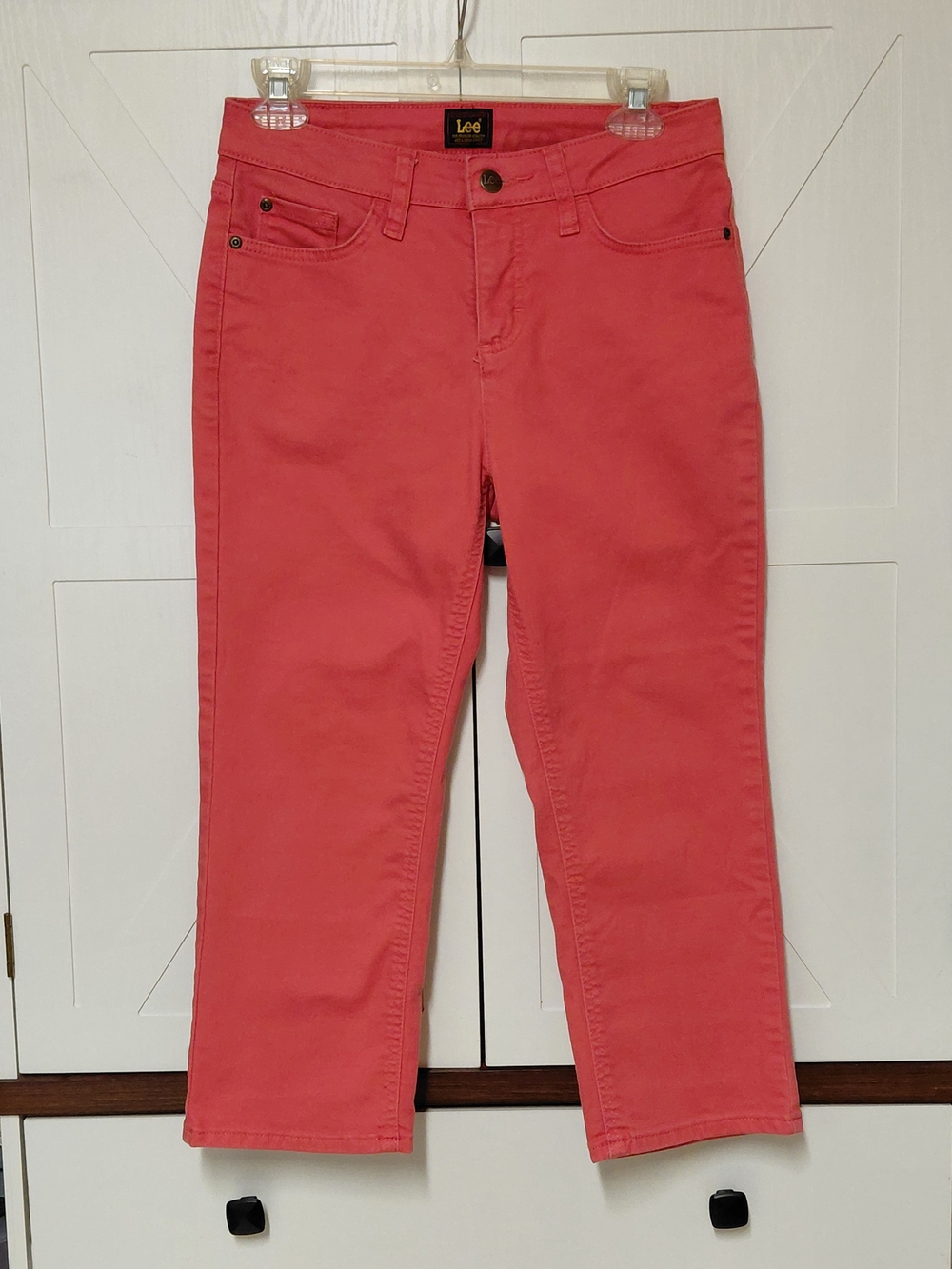 *Lee  Red-Orange Capri Cropped Leg 5-pocket Zip-fly Mid-Rise Womens Size 6